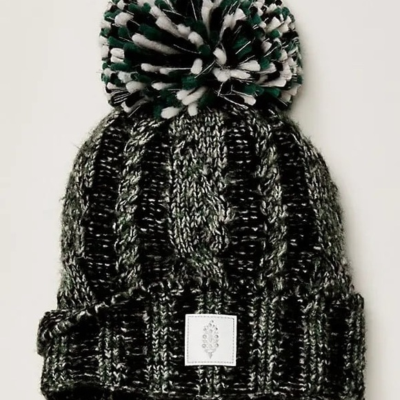 Free People Pom Party Reflective Beanie❤️ black / white combo - Picture 2 of 5